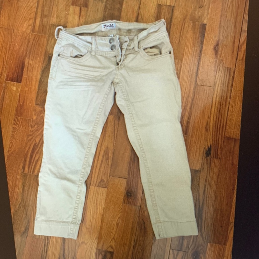 Mudd Capris